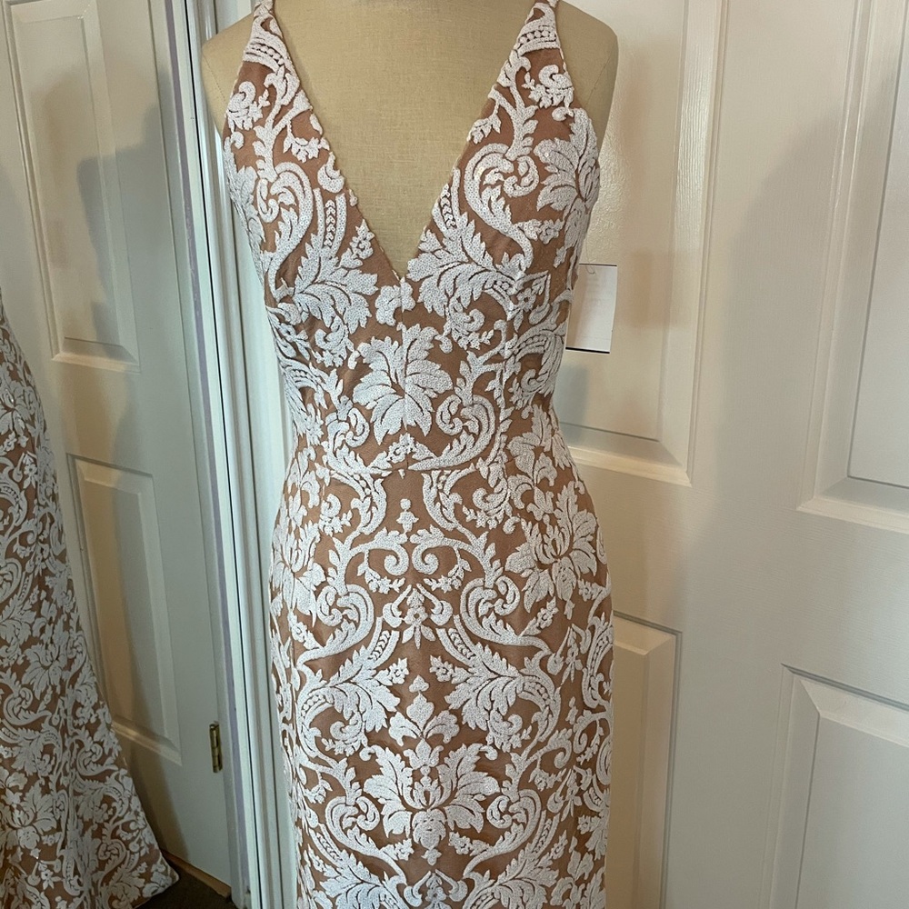 NWT beach wedding dress sz M (size4)